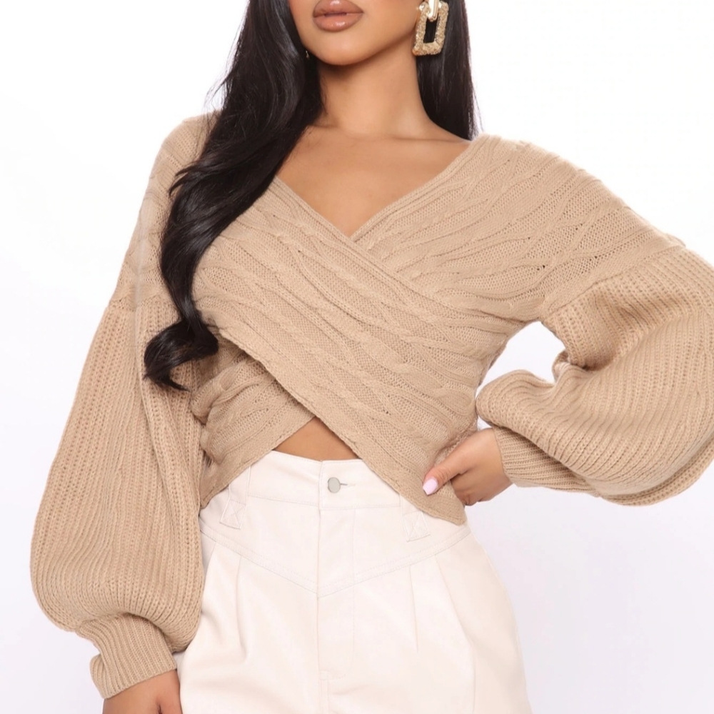Fashion Nova Sweater Top, Size XS